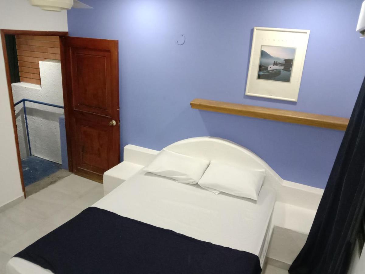 Luna Azul Hostal *