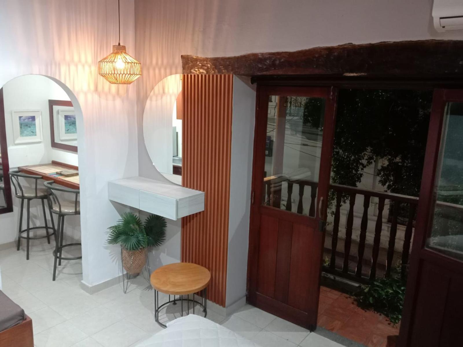 Hostal Luna Azul *